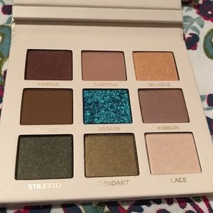 Beautycounter Velvet Eyeshadow Palette - Iconic